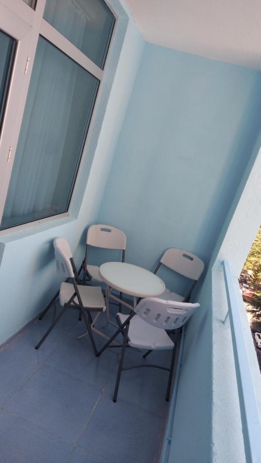 Andrew'S 2 Rooms Apartment In Batumi Ანდრიას 2 Ოთახიანი Აპარტამენტი Ბათუმში Exteriör bild