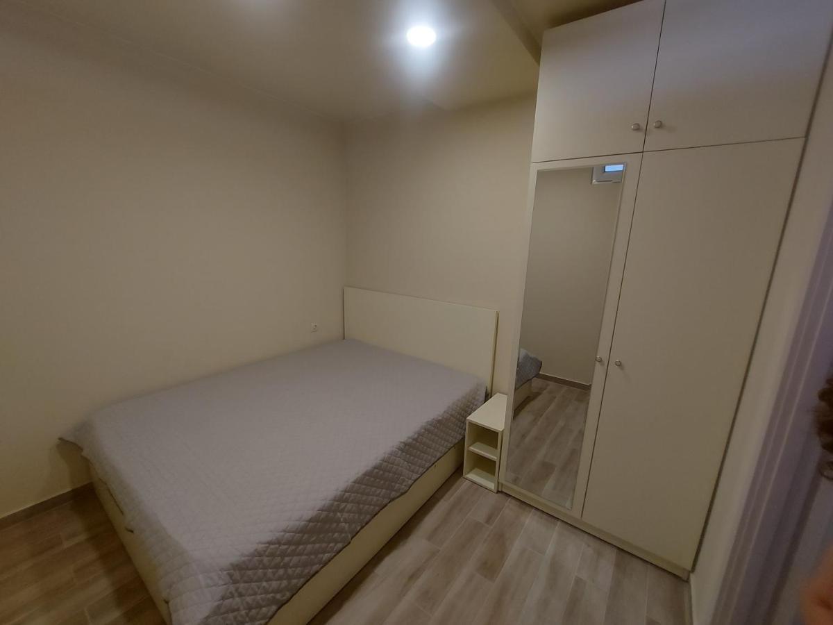 Andrew'S 2 Rooms Apartment In Batumi Ანდრიას 2 Ოთახიანი Აპარტამენტი Ბათუმში Exteriör bild